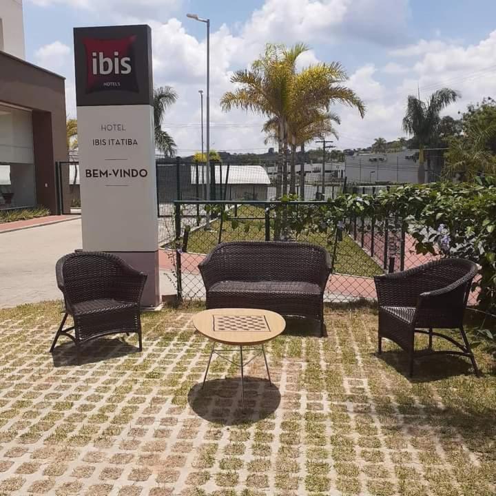 Ibis Itatiba Hotel Exterior foto